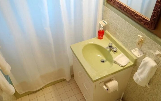 106 30th St 4 Bedroom Home