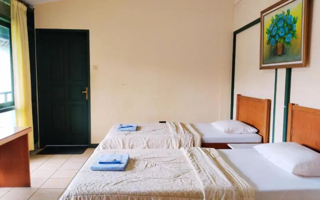 Hotel Grand Astoeti