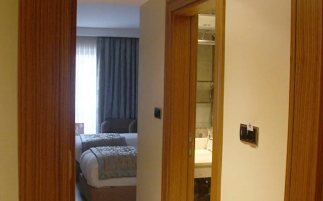 Mirel Hotel