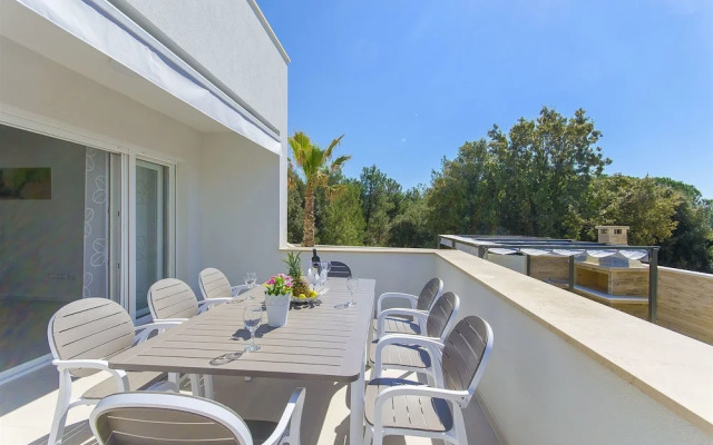Apartments Villa V