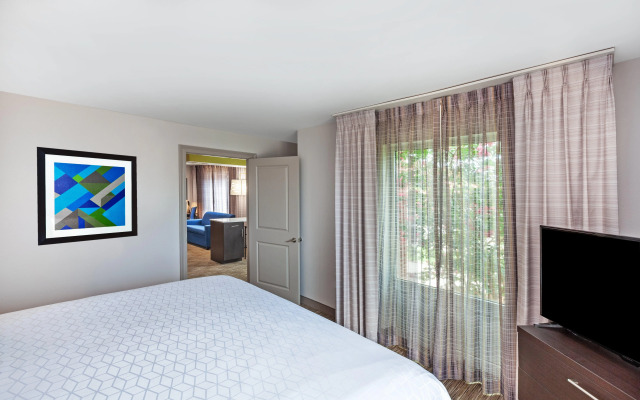 Holiday Inn Express & Suites Baton Rouge East by IHG