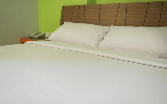 Studio One Hotel