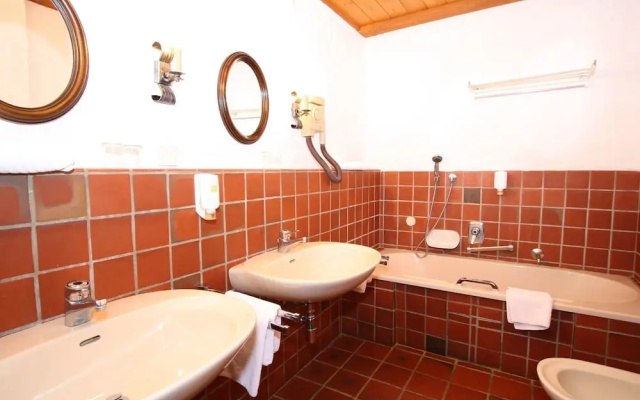 Charming Apartment With Swimming Pool and Sauna in Styria