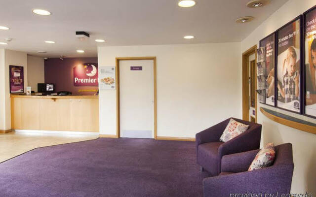 Premier Inn Leeds South 0