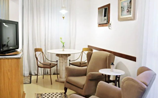 Cedro Hotel