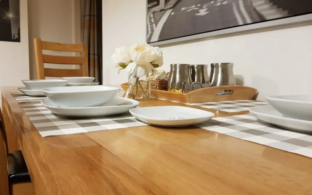 Reading Town Centre Courtyard View Serviced Apartment