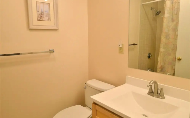 51 Middlecott - 2 Bedroom Condo