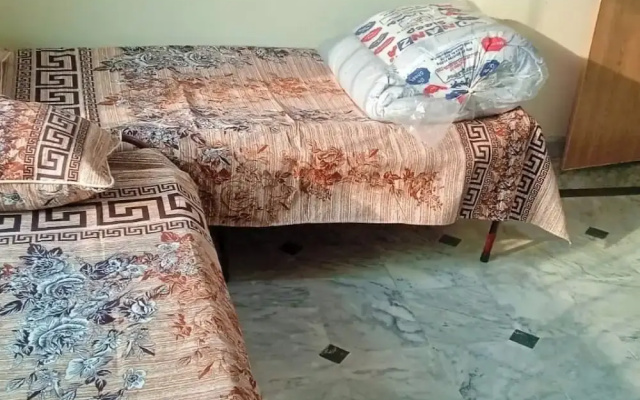 Room-charming B&B in Rawalpindi Boys ONL