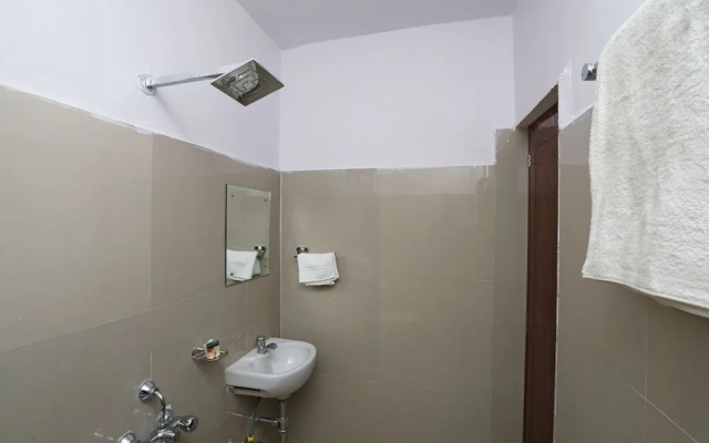 Santosh Residency by OYO Rooms