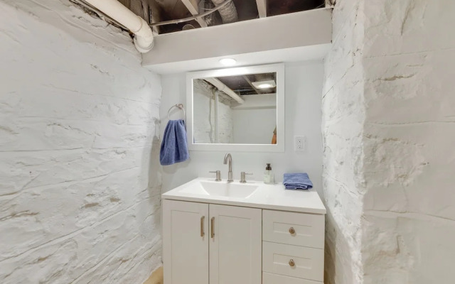 Pet-friendly St Louis Home w/ Grill & Backyard