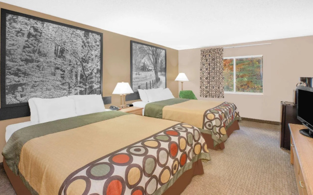 Super 8 By Wyndham Seville