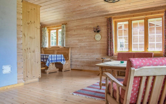 Beautiful Home in Olden With 3 Bedrooms and Wifi