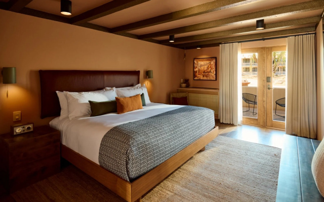 Indian Hills Inn, Taos Plaza
