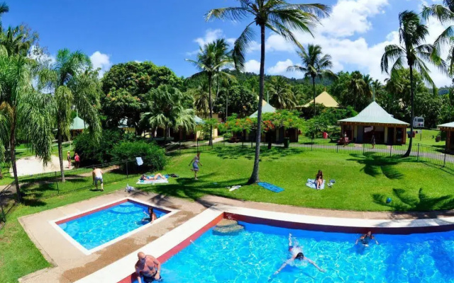Nomads Airlie Beach