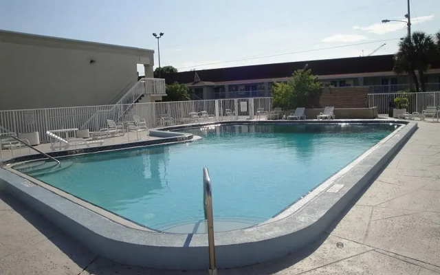 Tampa Airport Stadium Inn