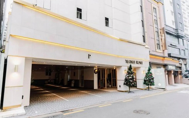 hotelImage