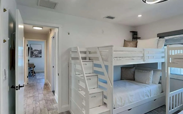 Nauti Mermaid by Distinctive Beach Rentals