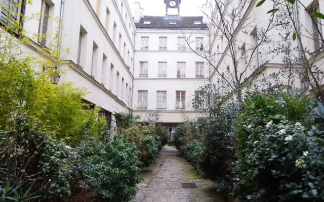st sabin - luxueux appartement - hammam - cinéma - 8p - paris 11