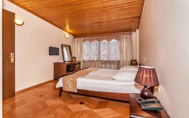 Hotel VIP вид на фасад