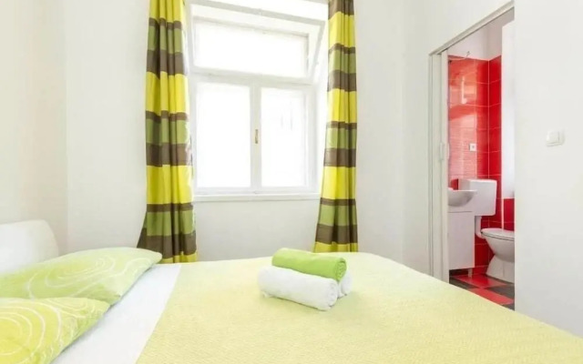 Split Easy Going Rooms