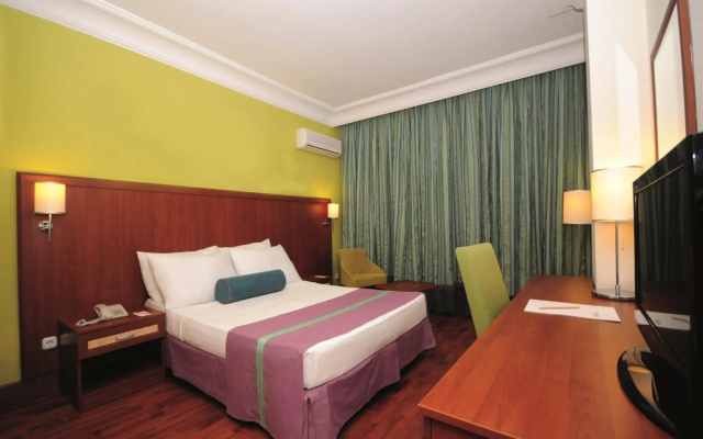 Sun Bay Park Hotel