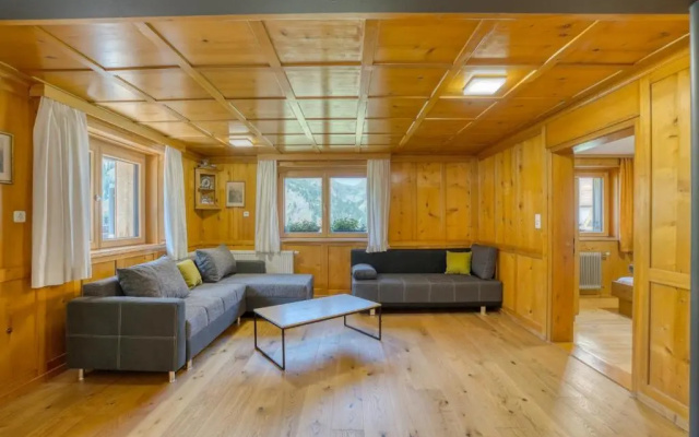 Hus24