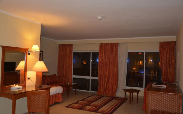 Magic Stay at Le Mirage Hotel