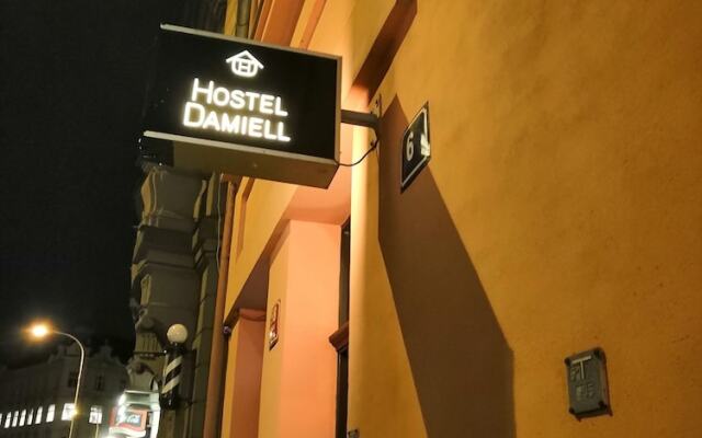 Hostel Damiell Прага вид на фасад