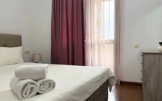 1-Bedroom apt with Balcony by Sweet Home