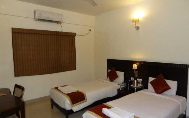 OYO 435 Hotel Amshi International
