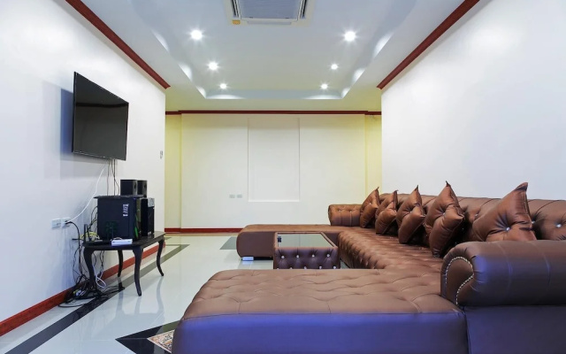 Royal Graces Luxury