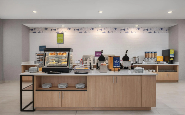 Hampton Inn by Hilton Richmond Chester