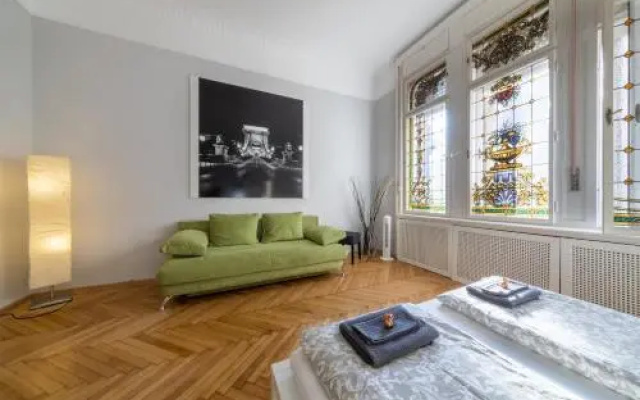 Elisabeth Apartment on Váci Street