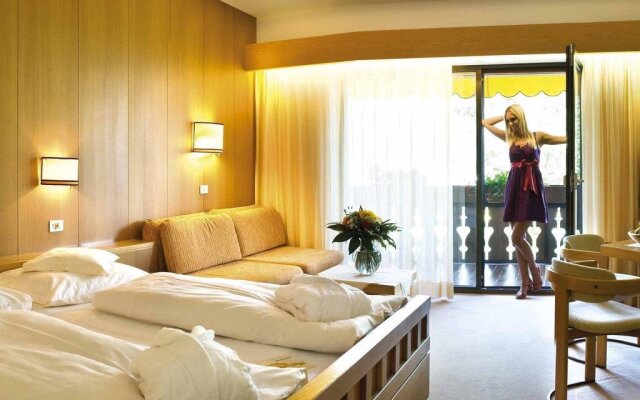 Hotel Wiesenhof Лагундо комната для гостей