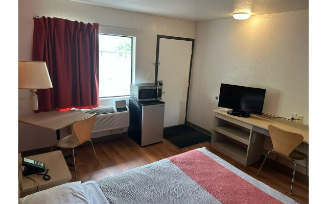 Motel 6 New Cumberland, PA - Harrisburg - Hershey South
