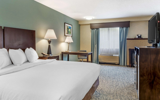 Best Western Plus Berkshire Hills Inn & Suites