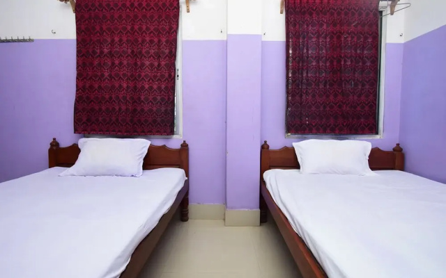 SPOT ON 43674 Apanjan Hotel