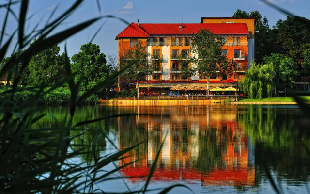 Hotel Corvus Aqua