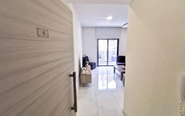 The White Pearl Apartment