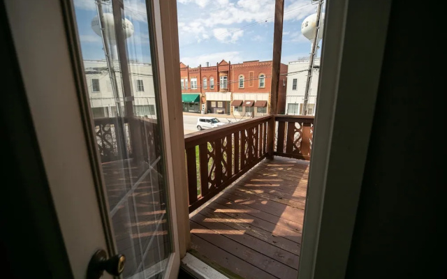 Nauvoo Temple House Hotel