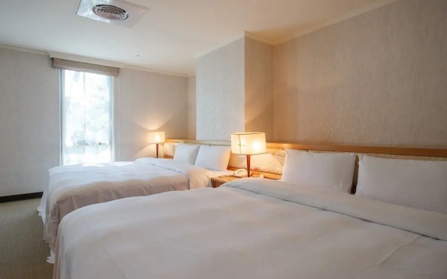 Chinatrust Executive House Hsin-Tien