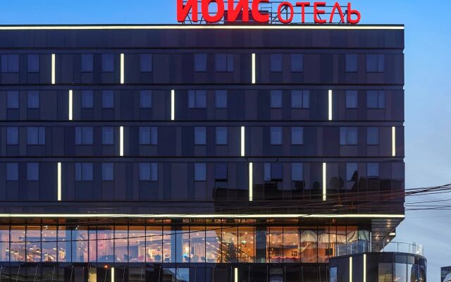 Гостиница ibis Krasnoyarsk Center в Красноярске 10 отзывов об отеле, цены и фото номеров - забронировать гостиницу ibis Krasnoyarsk Center онлайн Красноярск вид на фасад
