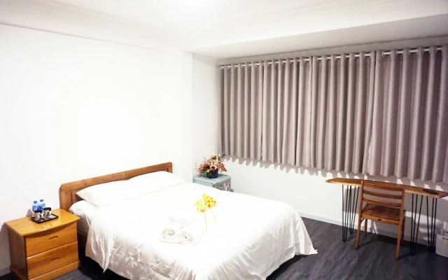 Oriental Art Hotel