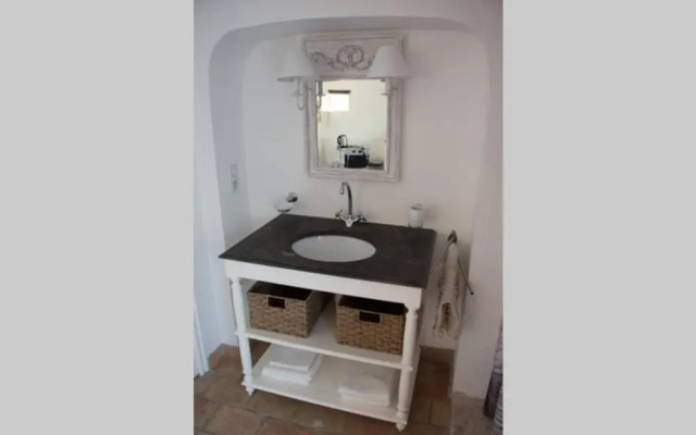 Studio Independant Dans Mas Provencal