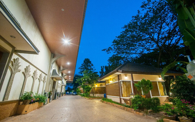 Nongkhai Tavilla Resort and Convention Center