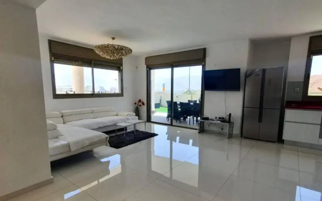 Private Pool, 3Br Garden Apartment, Aquarelle