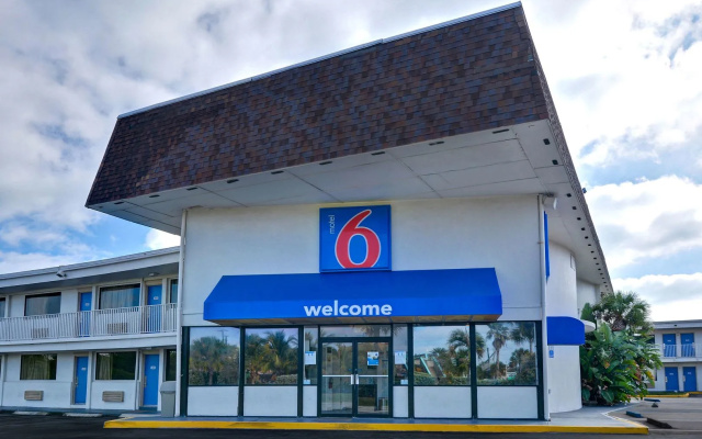 Motel 6 Cocoa Beach, FL