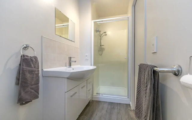 Awesome Christchurch Apartment