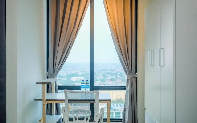 Comfy And Nice Studio At Lrt City Bekasi Apartment