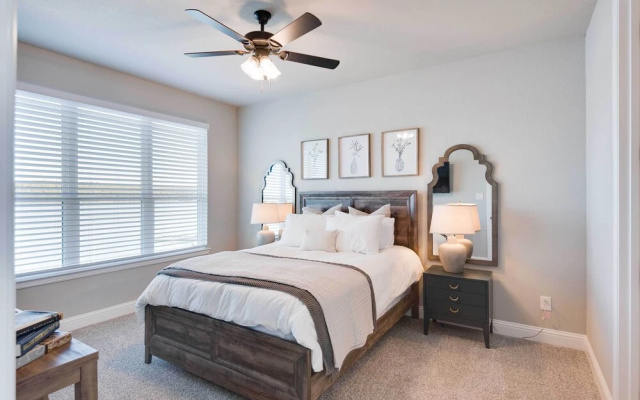 Lakefront Granbury Retreat w/ Patio & Fire Pit